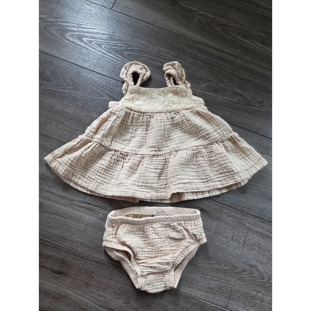 Carter's baby girl dress‎ 3 mos